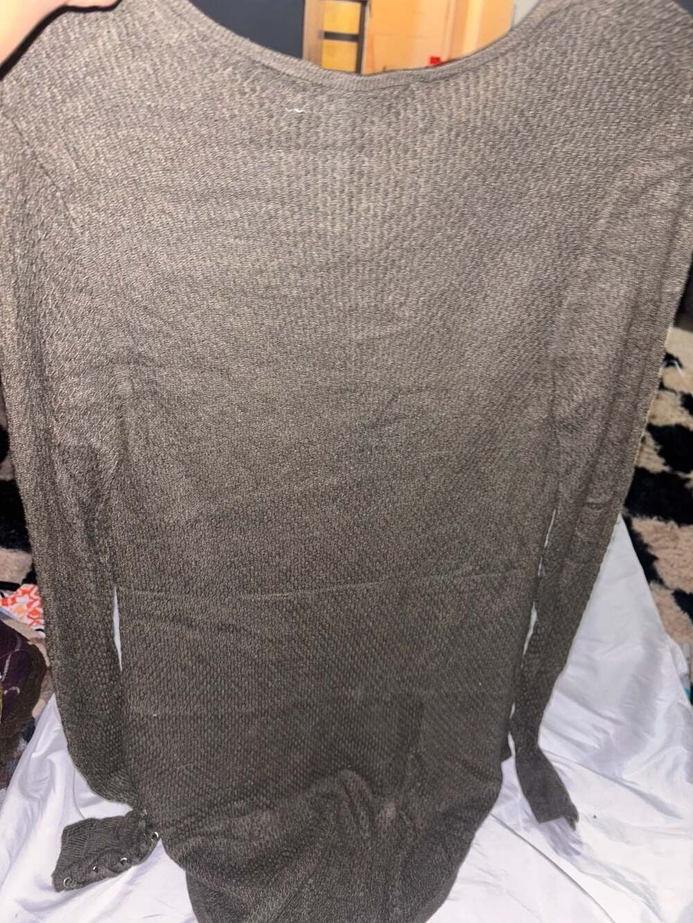 Simply Vera Wang Sweater Size XS Green V-Neck Long Sleeve Knit - Picture 3 of 4